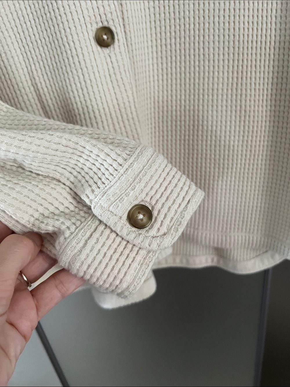 Carhartt Women's Oversized-Fit Heavyweight Waffle Knit Shirt oat milk small - Picture 6 of 9